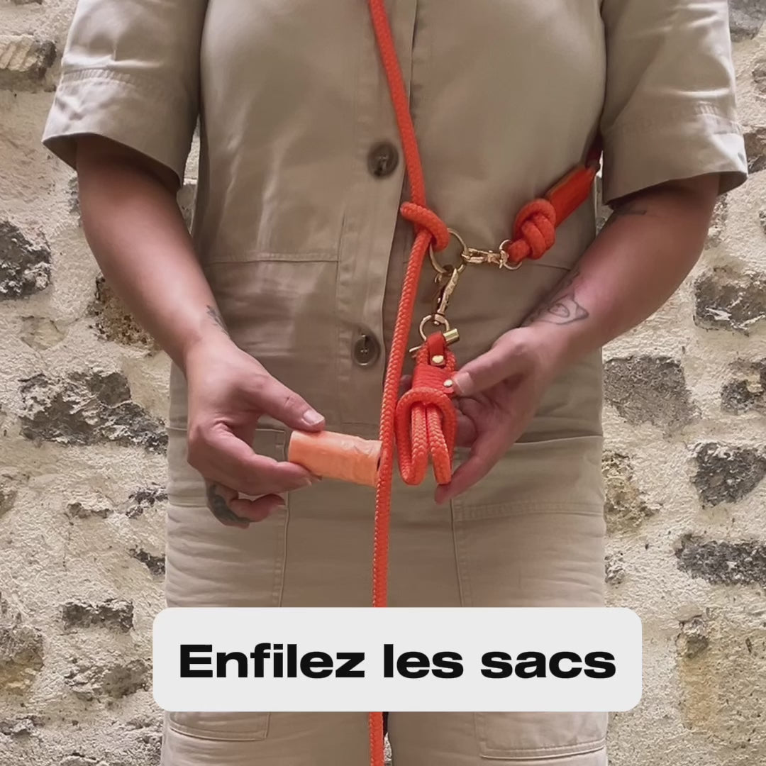 Porte_sacs_crottes_Bordeaux__et_rose_en_corde_et_cuir_PLI_PARIS video